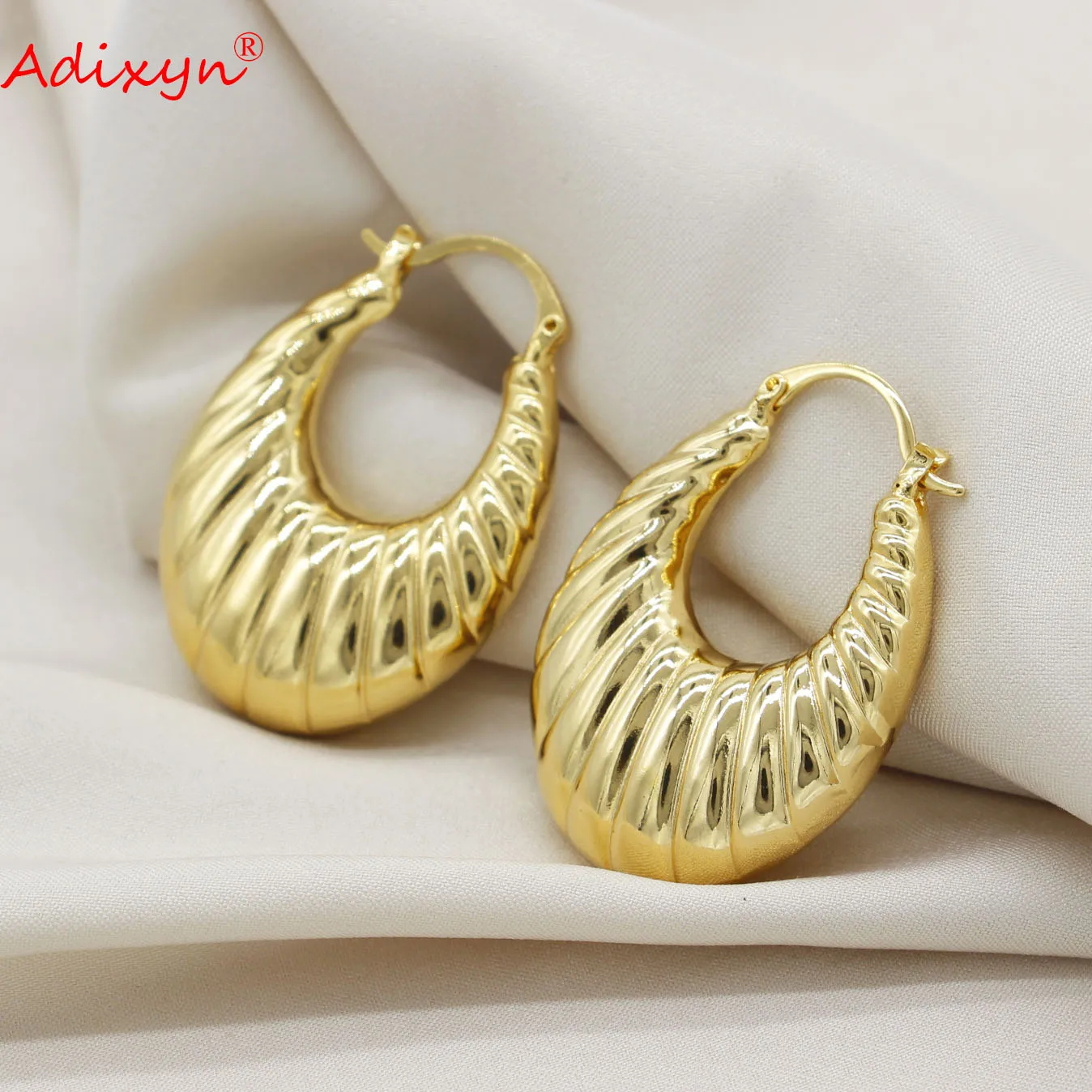 Adixyn Classic Copper Smooth Metal Hoop Earrings For Women Girls Daily Wear Franch Jewelry earrings N02227