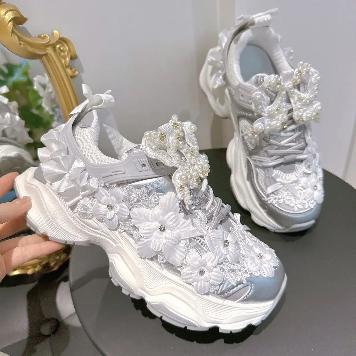 2024 Trends Silver Luxury Pearls Women Chunky Sneakers Platform Thick Soled Casual Dad Shoes Lace Bow Foral Ladies Tennis Shoes