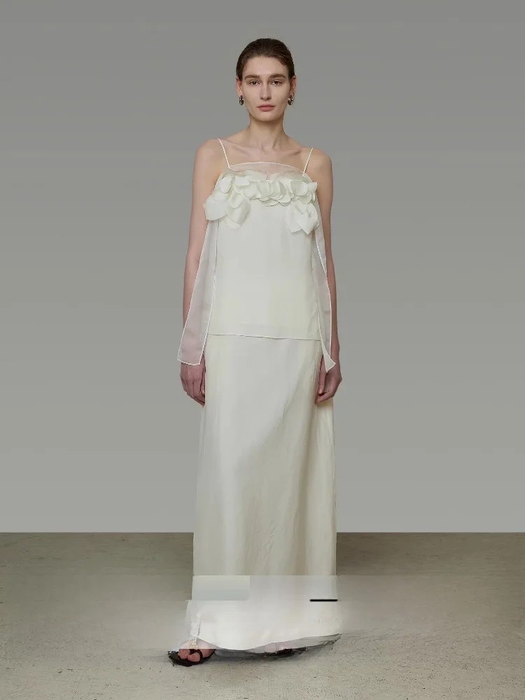 

Elegant White Strapless Top And Skirt Set with 3D Flower Decoration High-End Feelings Chinese Brand Unsspoken Summer Fashion