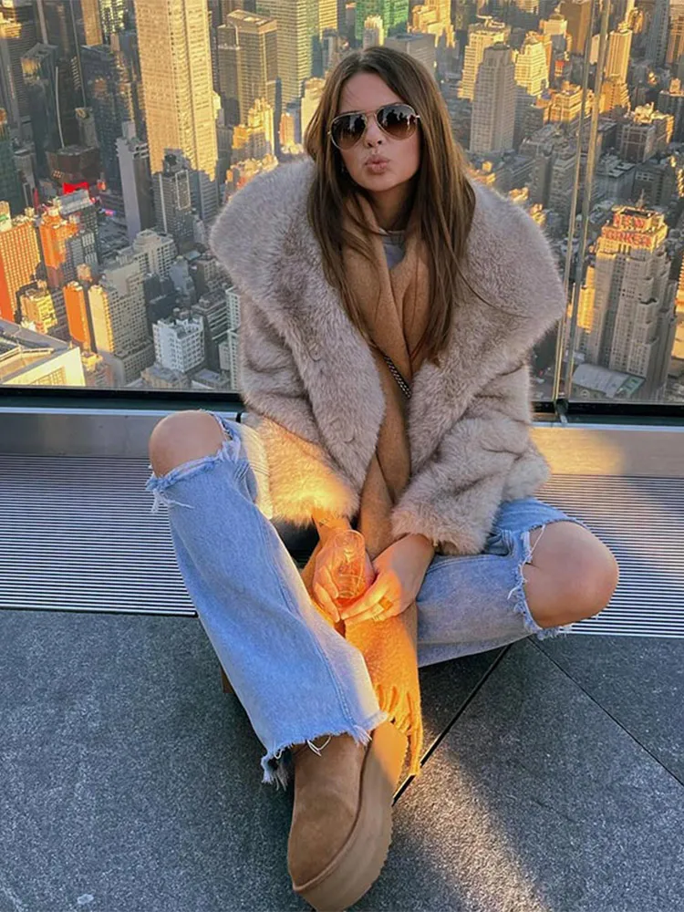 Fashion Solid Lapel Faux Fur Thermal Coat For Women Elegant Fluffy Long Sleeves Winter Warm Jacket 2024 New Female Thick Outwear