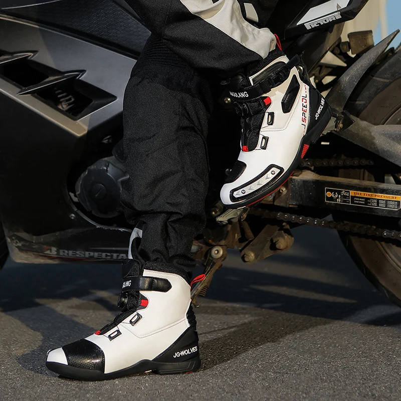 Botas de motocicleta de corte alto para hombre, zapatos de conducción informales, protección contra colisiones, talla grande, a la moda, novedad de