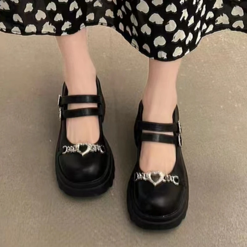 Sweet Heart-Shaped Buckle Lolita Shoes Women Patent Leather Platform Mary Jane Shoes Woman Metal Decoration Chunky Heels Pumps