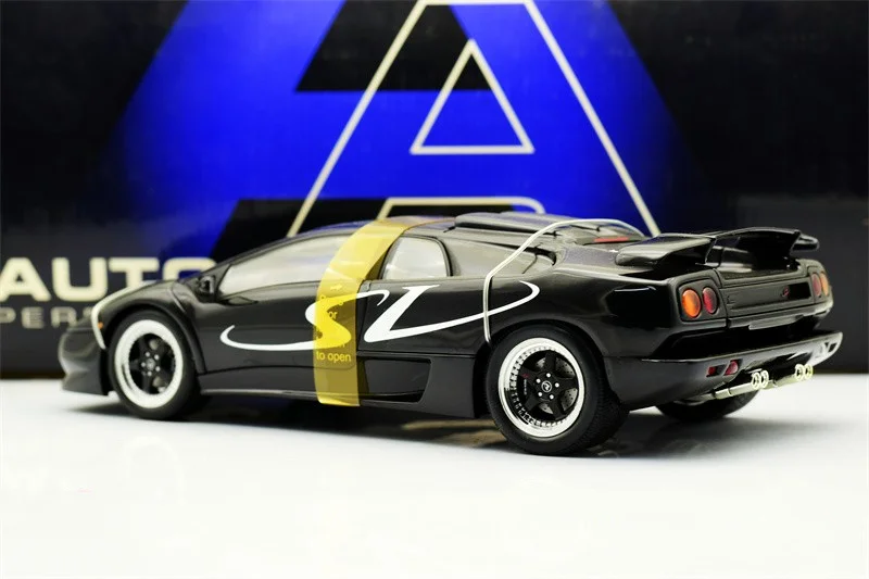 Autoart 1:18 Diablo SV Alloy Fully Open Simulation Limited Edition Alloy Metal Static Car Model Toy Gift