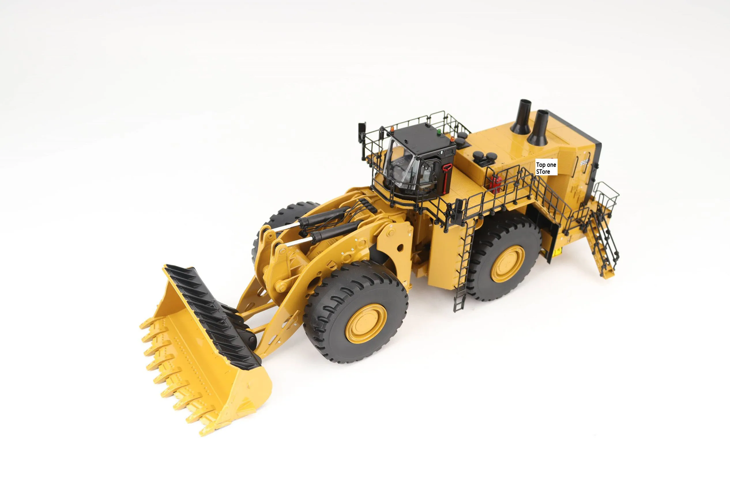 DM 995 Wheel Loader 1/50 Scale By Diecast Masters 85716 Gift New in Box