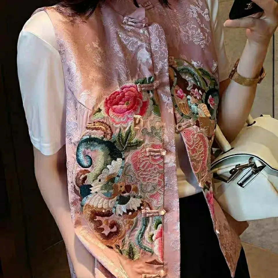 

Luxury Vintage Embroidery Vests Women Sleeveless Cardigan Jacket Buttons Design Waistcoat Spring Autumn Clothing Trends Tops New