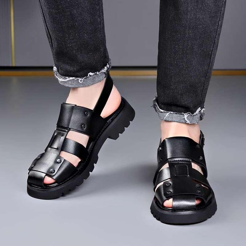 2026 Hot New Summer Men's Sandals New Breathable Casual Men's Leather Sandals Hollow-Out Beach Shoes Men's Black Sandals