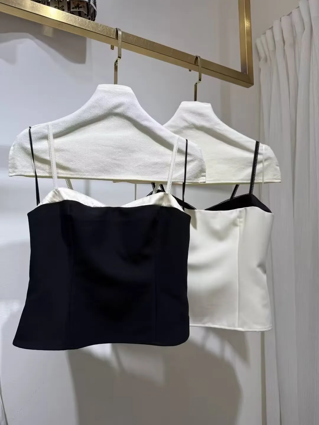 

Color Patchwork Women Sling Tops V-Neck Sleeveless Casual Slim Camisole