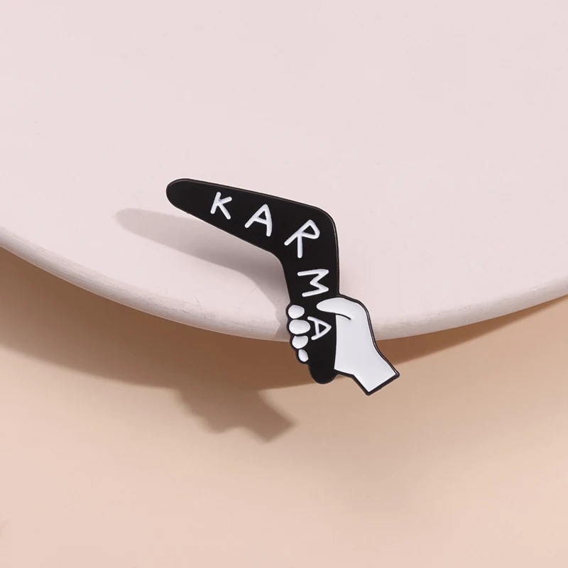 Bumerang Karma kreative Emaille Pins niedlichen Cartoon Punk Revers Abzeichen Rucksack Hut Hemd Broschen Schmuck Zubehör Geschenk für Freund