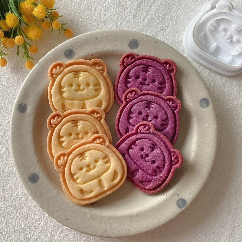 Cartoon Tiger Cookie Mould Plastic Fondant Biscuit Mould Cookie Press Embossed Stamp Mould Baking Icing Cake Decorating Tool