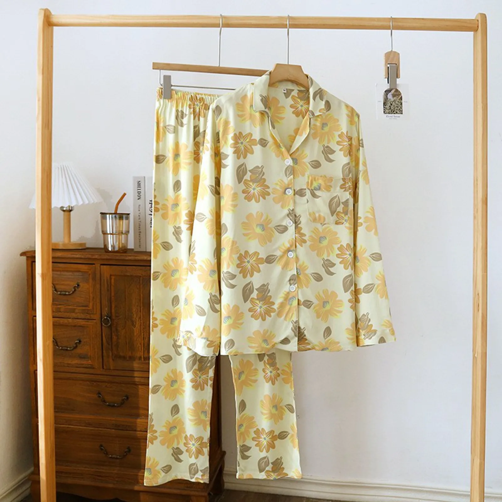 Pantaloni lunghi del pigiama a maniche lunghe larghi delicati eleganti da donna primavera e autunno vestiti sottili per la casa pantaloni corti del pigiama per le donne