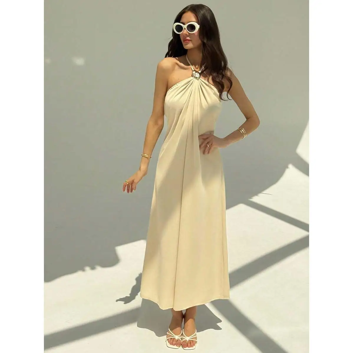 

Fashion Halter Sleeveless Dress New Summer Off Shoulder High Waist Hollow Out Backless Robe Ladies Casual Pleated Vacation Dress