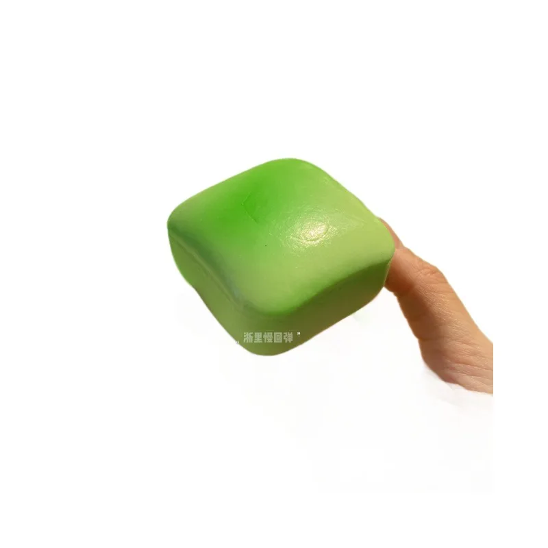 Juguete de rebote lento de PU suave y húmedo para tostadas de té verde blando, bonito juguete cuadrado de fresa para apretar, juguete para aliviar el estrés