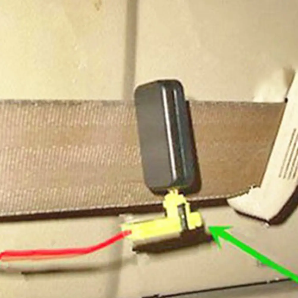 

Комплект из 4 диагностических устройств для подушек безопасности, портативное автомобильное тестовое оборудование, совместимое с легковыми автомобилями, внедорожниками, грузовиками, пикапами, простое в использовании, не требует специальных навыков.