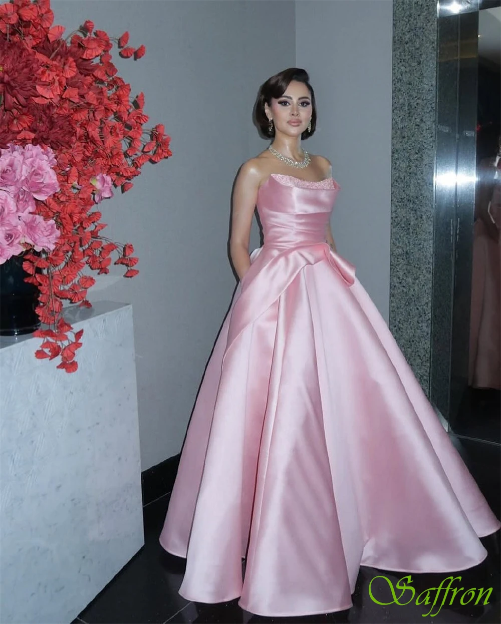 فستان سهرة رقيق بدون حمالات على شكل حرف a من الساتان مخصص مزين بالترتر بدون ظهر للمناسبات الخاصة فساتين الحفلات