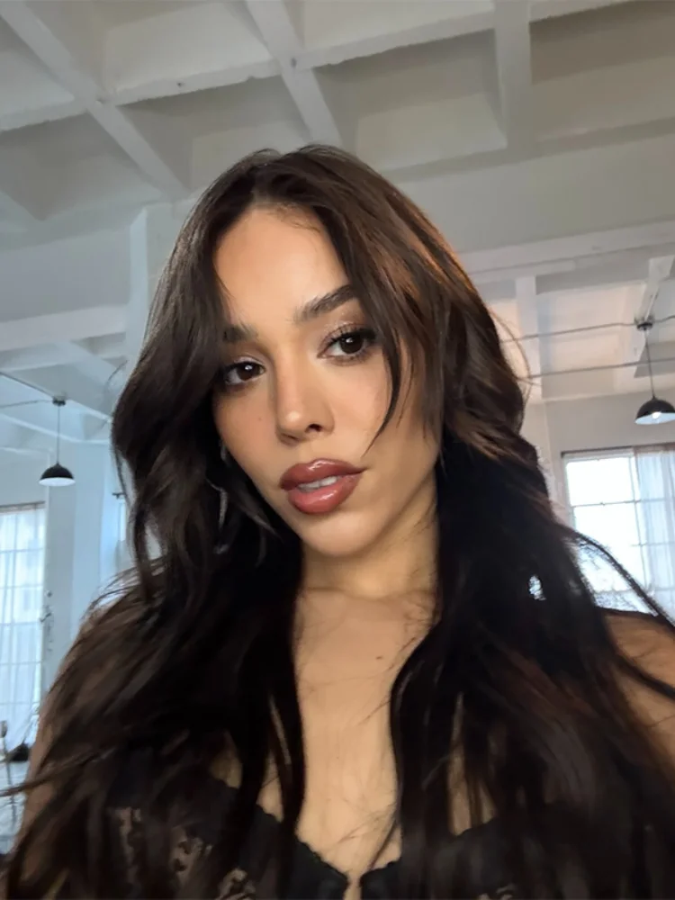 

Sexy Lace See Through Women Short Vest Hollow Out Strapless Solid Sleeveless V-neck Top 2025 New Summer Lady High Street Vests