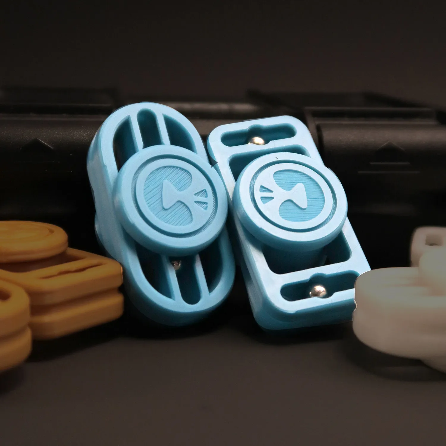 HAOTZ EDC-Maus mit rundem und quadratischem Kern, 3D-gedruckt, Doppelklinge, hohe Geschwindigkeit ​ ​ Attack Finger Spinner Stressabbau-Spielzeug