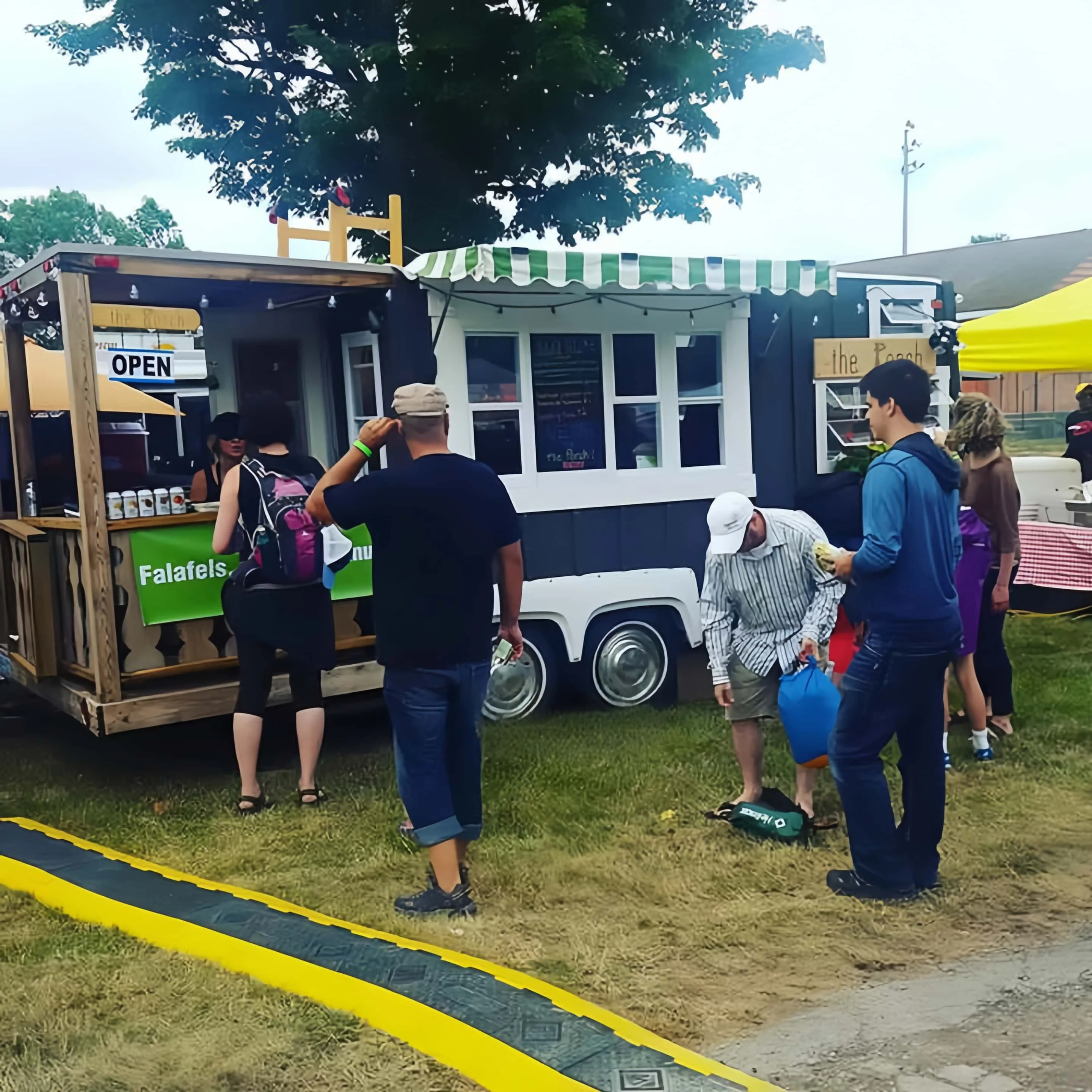 Outdoor Mobile Food Truck Trailer Ice Cream Sweet Corn Shop Camper Box Truck Fast Food Cart for Business