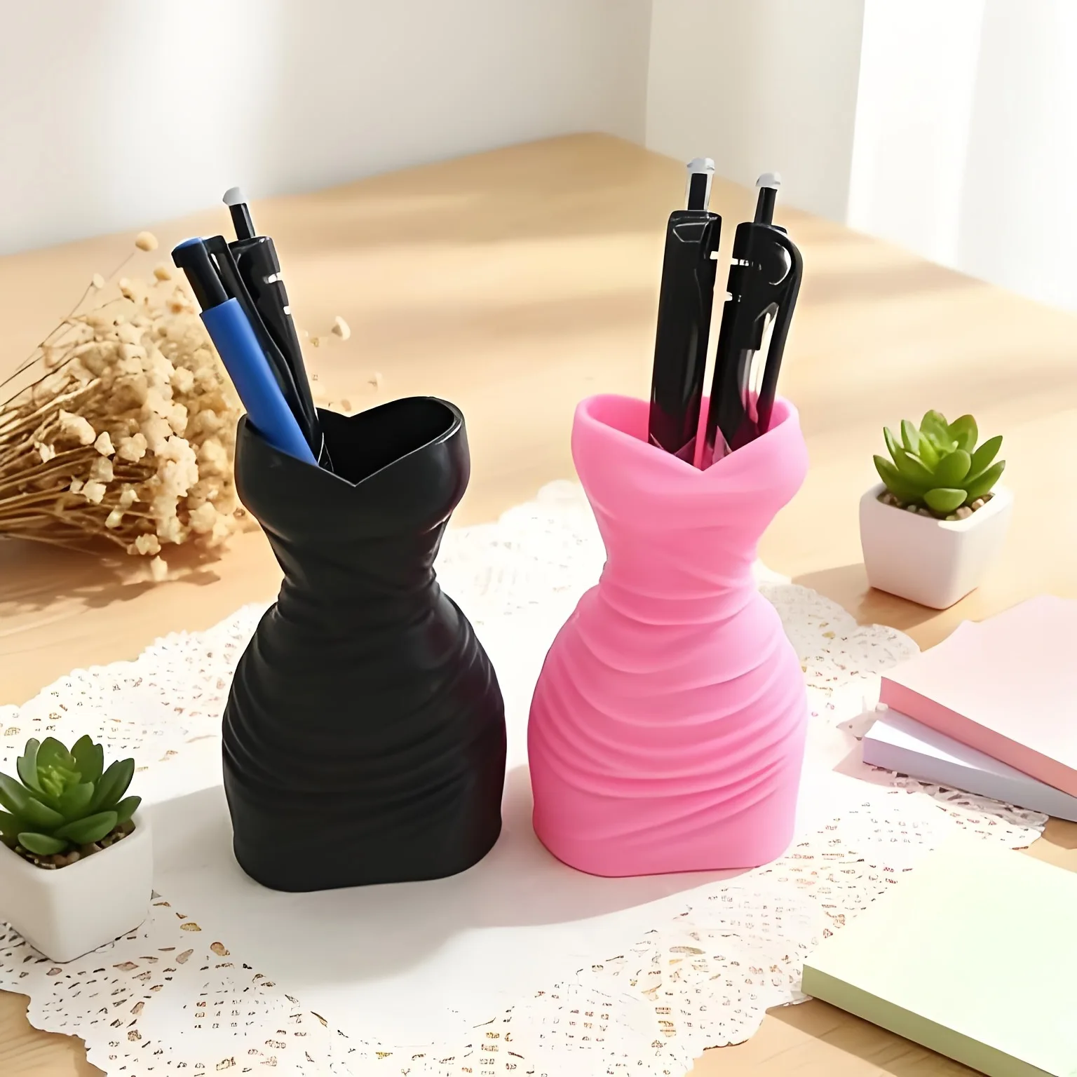 3D Printed Dress‑Shaped Pen Holder, Three‑Dimensional Textured Decorative Organizer, Makeup Brush Stand for School Desk
