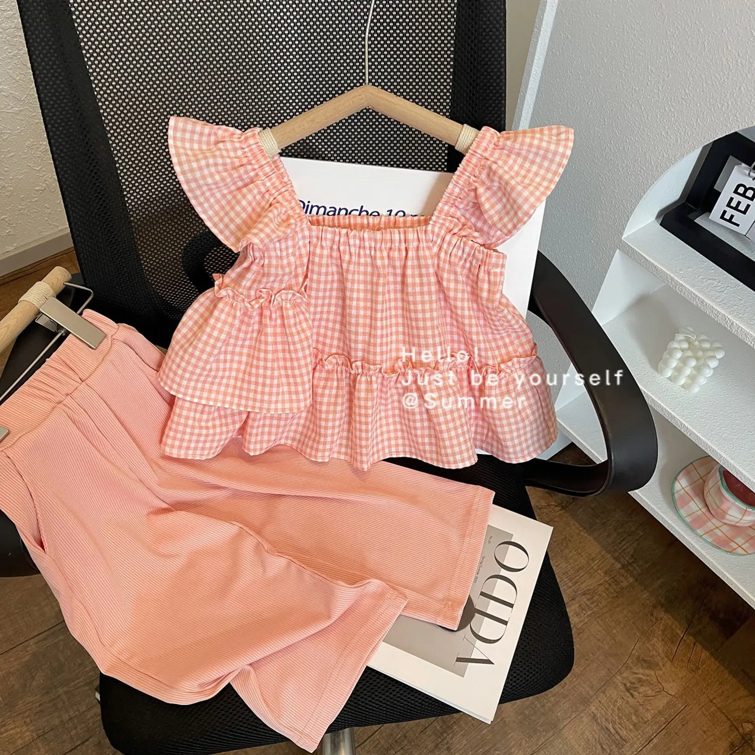 Girls Suits 2024 Summer New Girls Checkered Halter Pants Two-piece Korean Version Loose and Refreshing Suit Simple Casual