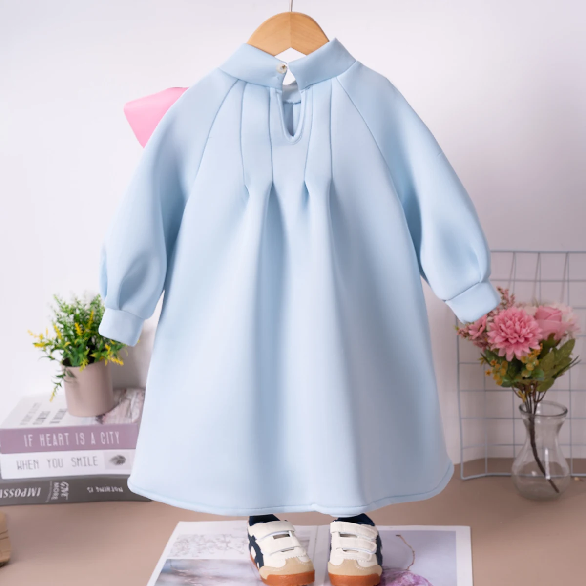 Spring and Autumn New Girls Dress Cute Big Bow Decoration Solid Color Long Sleeve Dress Fashion Design Children\'s Clothing