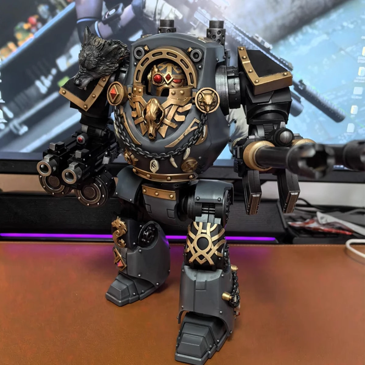 JOYTOY Warhammer Space Wolves figura de acción Contemptor Dreadnought con Gravis Bolt Cannon Joint modelo móvil Anime estatua Juguetes