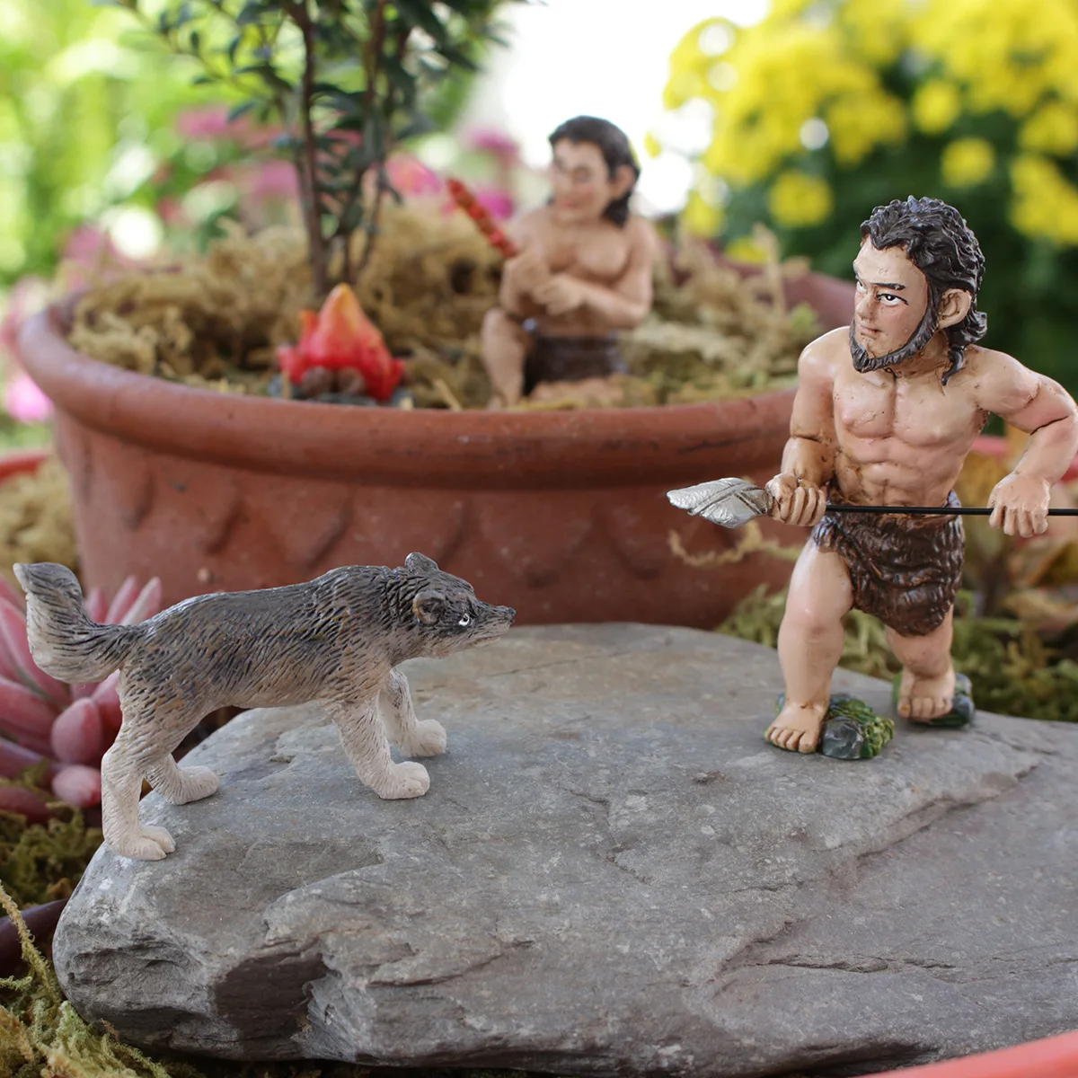 ‌4pcs/set Handmade Resin Caveman Statue - Realistic Stone Age Decor for Fairy Garden‌