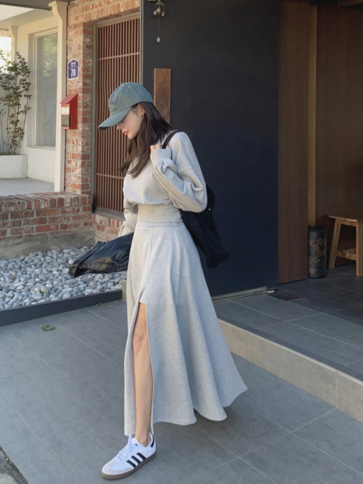 

Модный женский комплект с капюшоном и юбкой с разрезом по бокам, весна 2022, длинный круглый винт китайского дизайна Ne