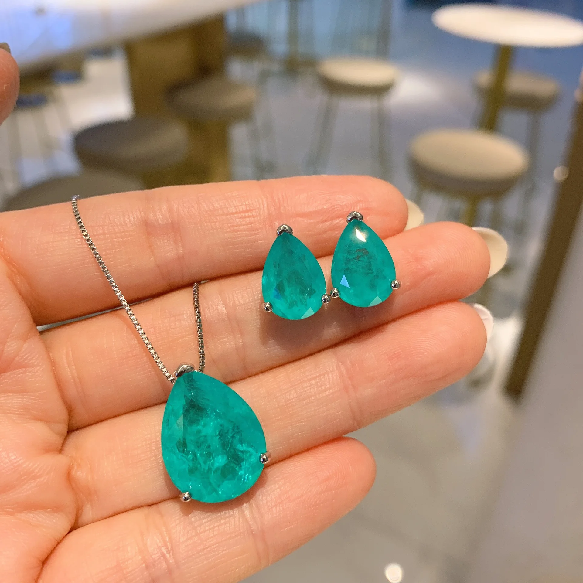 Conjunto de Joyería de Plata de Ley S925 con Cristales en Forma de Gota de Agua, Tendencia 2026, Aretes de Borla con Esmeraldas, Collar con Colgante, Regalo para Mujer