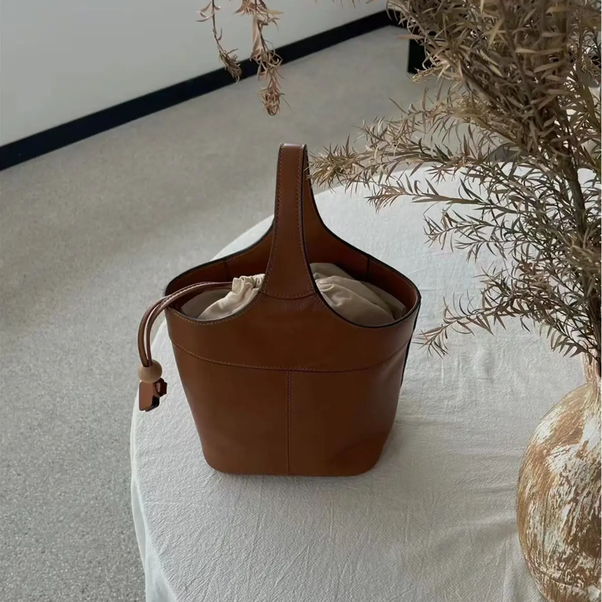 

First Layer Cowhide Bag 2025 New Large-capacity Vegetable Basket Bucket Bag Commuter Shoulder Messenger Handbag