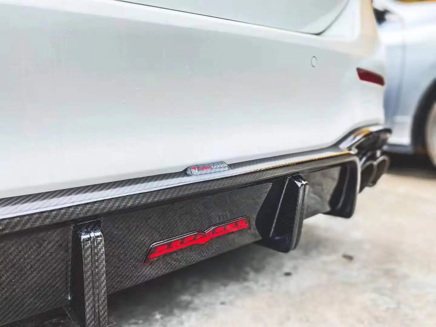 TAKD High Quality  Real Car Data Development Dry Carbon Fiber Rear Bumper Lip Diffuser With The LED Light For BENZ AMG A35L W177