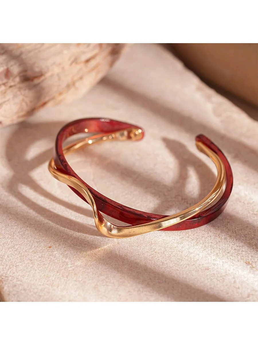 

Fashion Simple Curved Acrylic Cuff Bracelet For Women