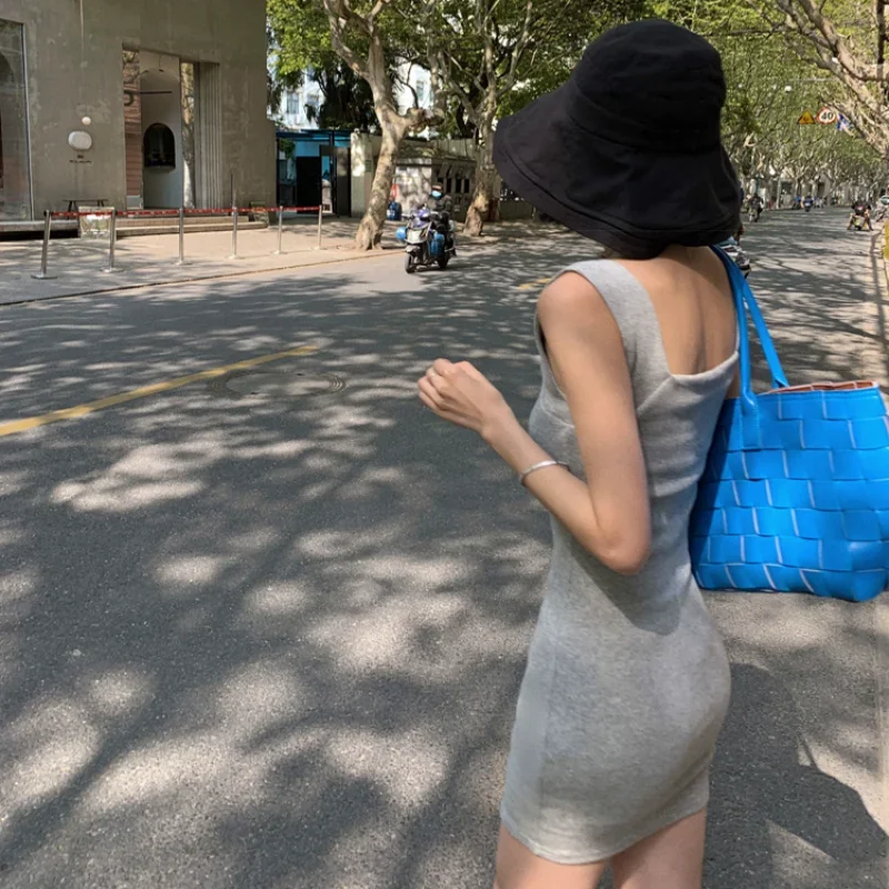 غمد فساتين صغيرة النساء الحد الأدنى مثير عادية كل مباراة مزاجه الموضة السيدات الصيف بلا أكمام الأساسية الشارع الشهير خمر