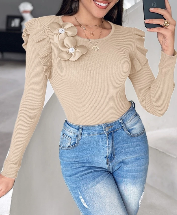 Solid Color Temperament Long Sleeved Pullover, Autumn and Winter Three-Dimensional Flower Decoration, Pleated Knit Sweater