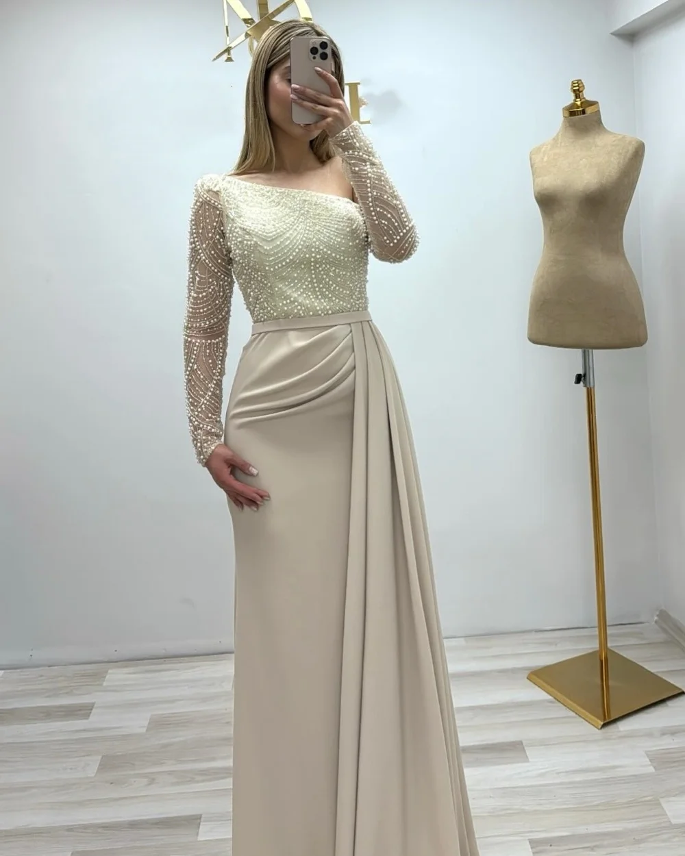 

Customized Modern Style High Quality Jersey Pearl Beading Ruched Straight Off-the-shoulder Long Dresses Bespoke Occasion Dresses