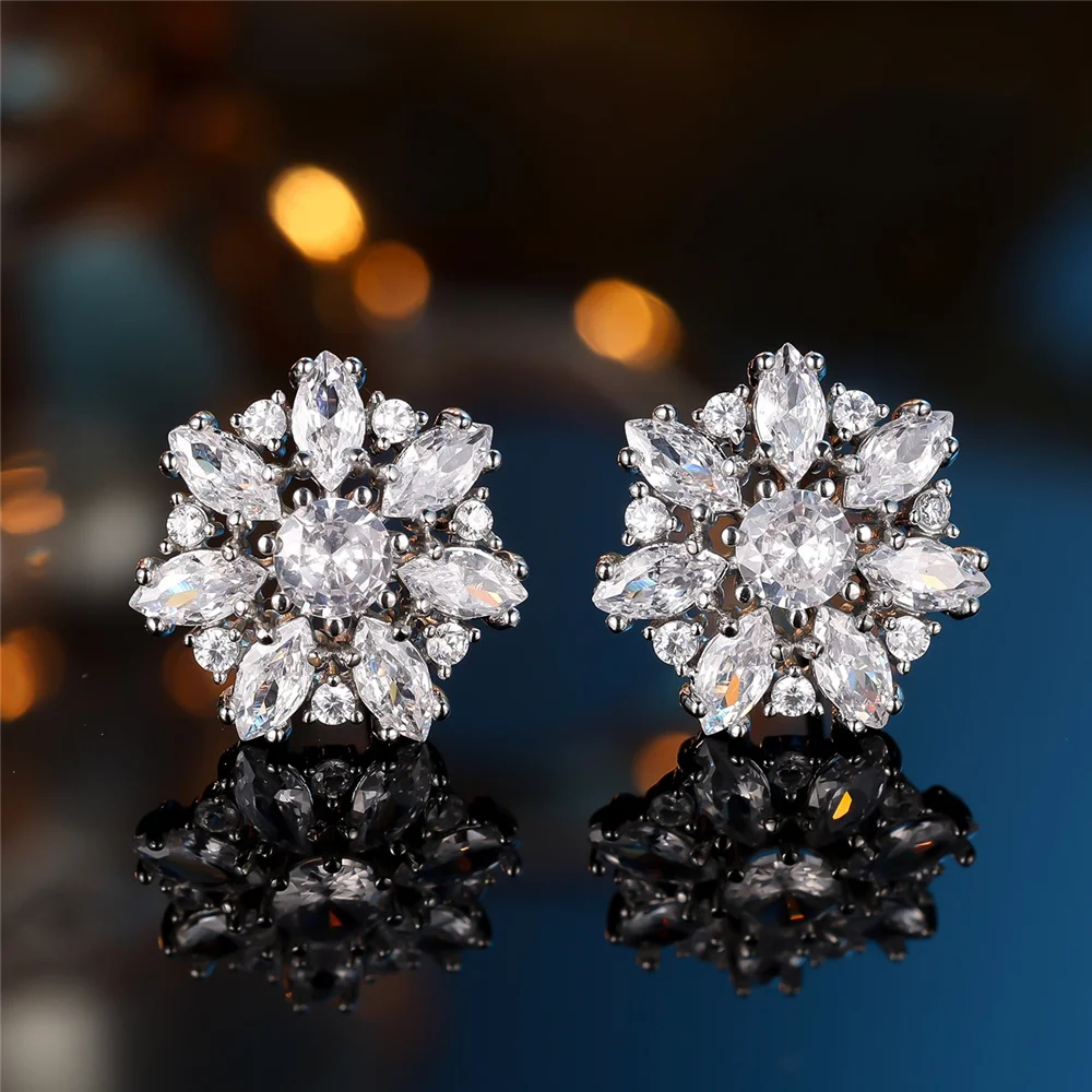 Cute Female Small White Zircon Stone Flower Snowflake Stud Earrings Vintage Silver Color Wedding Party Gift Jewelry For Women