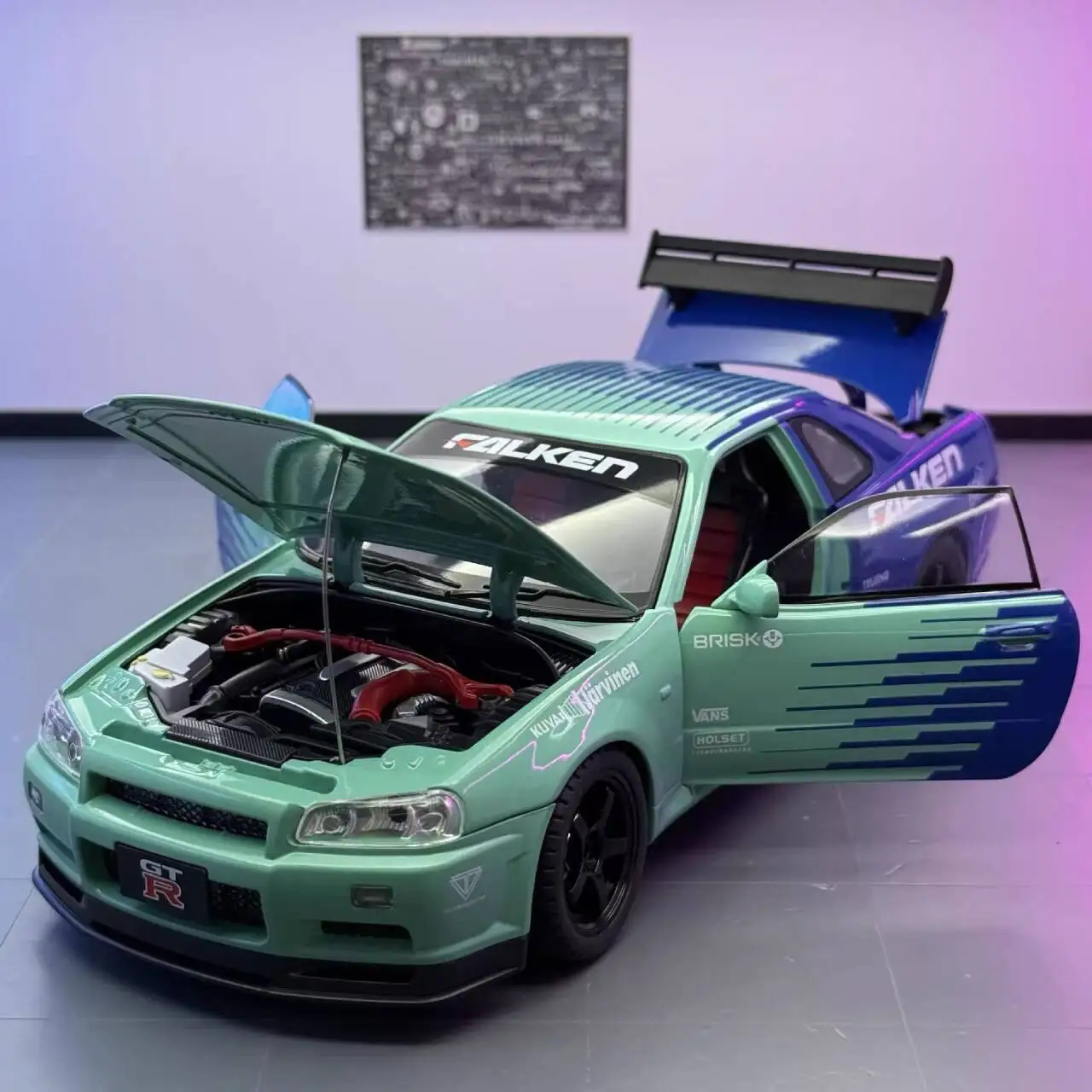 

1:18 Skyline Ares GT-R GTR R34, модель спортивного автомобиля из сплава, литая под давлением металлическая модель гоночного автомобиля, звук и свет, детская игрушка в подарок