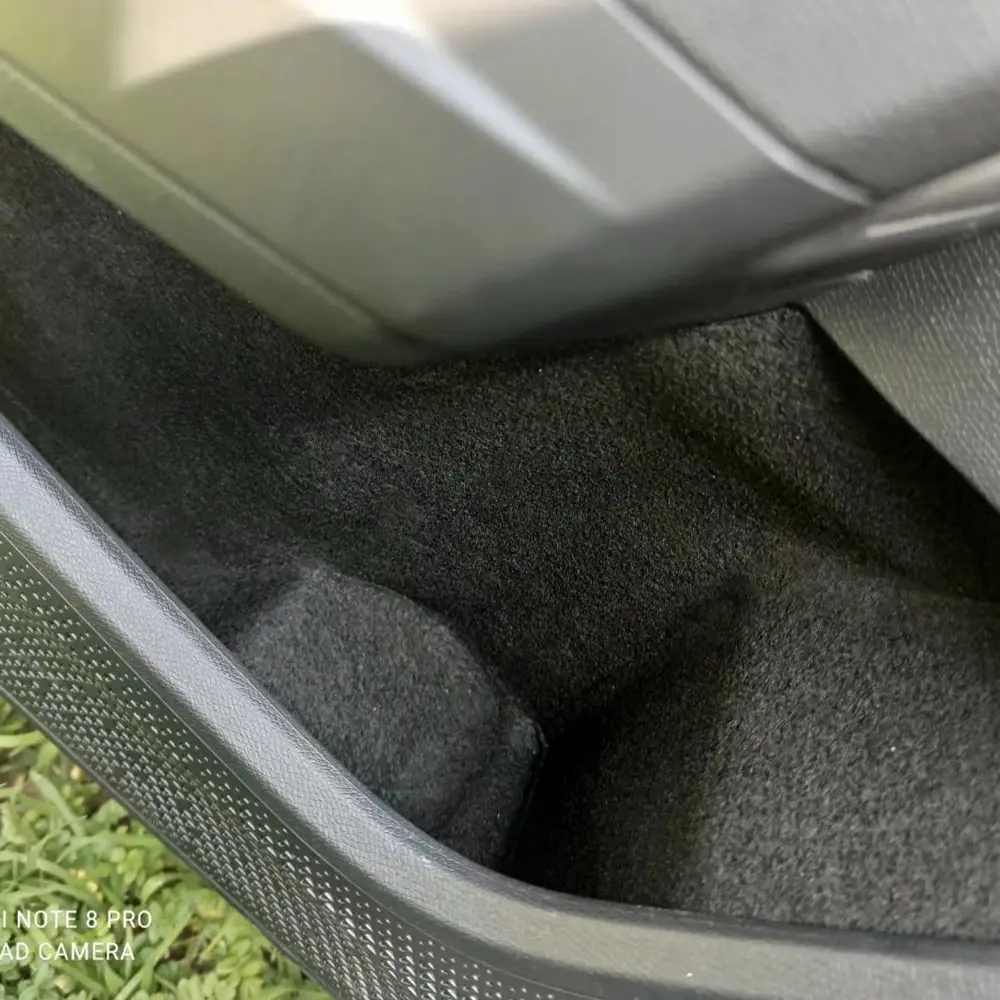 Skoda Karoq Ready Fabric Coating In-Car Accessory Insulation Effective Self-Adhesive Fabric Comfort Set Laser Cut