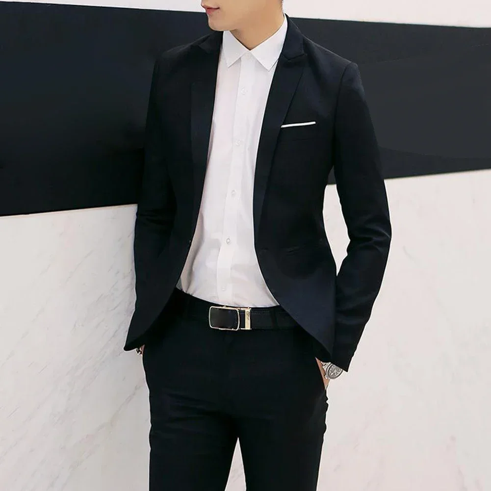 Elegante Heren Traje: Blazer & Pantalon - usage example