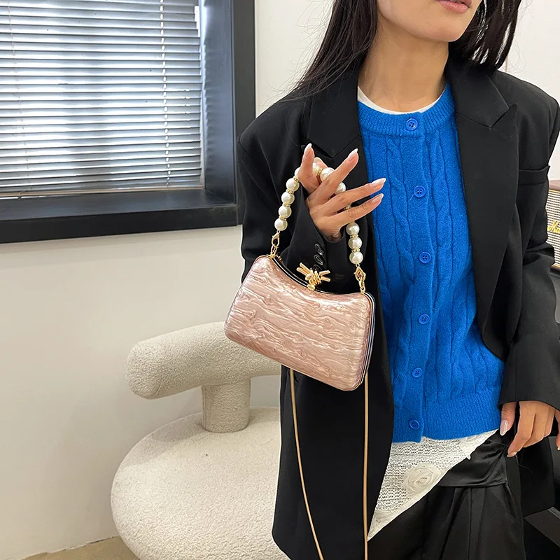 حقيبة يد نسائية عصرية لؤلؤية بسلسلة مخصصة حقيبة كروس من الأكريليك حقيبة كروس #4