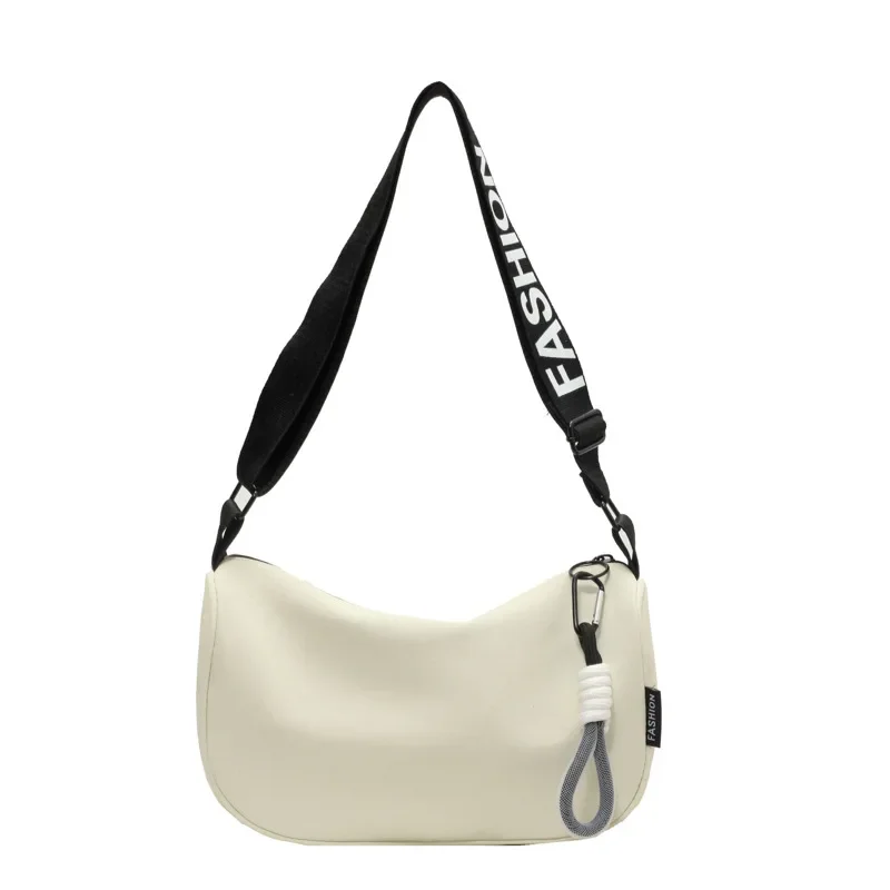 

Waterproof Oxford Cloth Women's Large-Capacity Messenger Tote - Versatile Niche Shoulder Bag for Leisure Sports