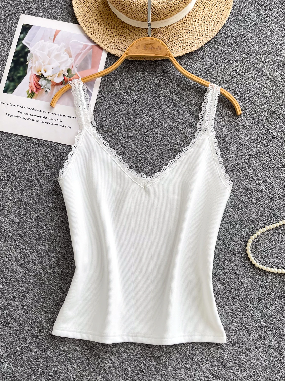 قميص داخلي نسائي صيفي أنيق بحمالات وتطريز دانتيل، تصميم نحيف وعصري بطول عادي مناسب للارتداء اليومي #4