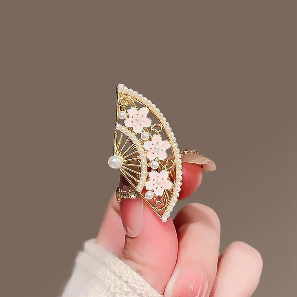 Cherry Blossom Fan Hair Clip Japanese Style Pearl Alloy Side Comb Kawaii Hairpin Women Elegant Wedding Accessories Gift