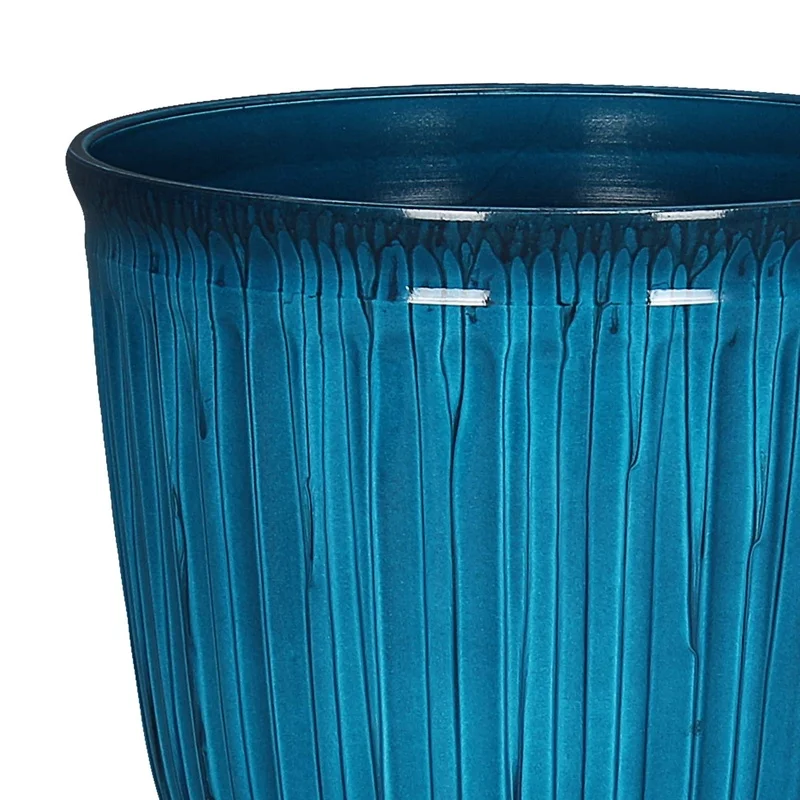 Recycled Round Garden Planter 4