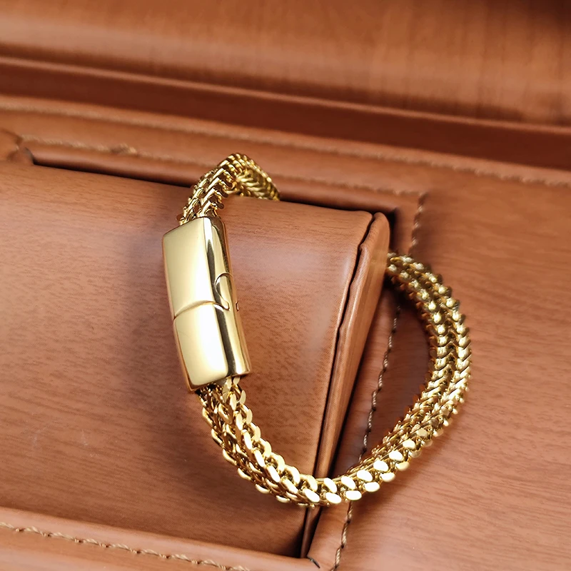 Golden Chain Bracelet for Men and Women, Stainless Steel Curb Cuban Link Bangle Hip Hop Trendy Wrist Jewelry Gift New 2023