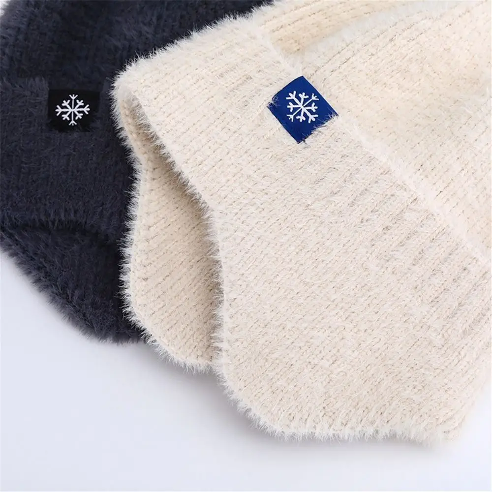 Fashion Warm Windproof Earflap Winter Hat Soft Material Winter Knitted Beanie Knitted Knit Ski Hat Winter Season