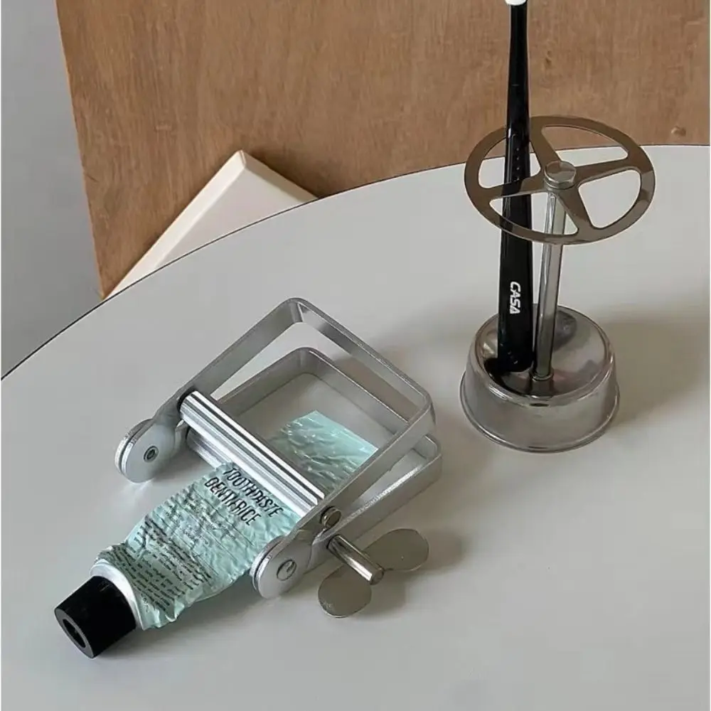 

Frosted Rolling Toothpaste Squeezer Aluminum Squeezing Tool Tube Wringer Tightener Silver Cosmetic Paint Extruder Lazy