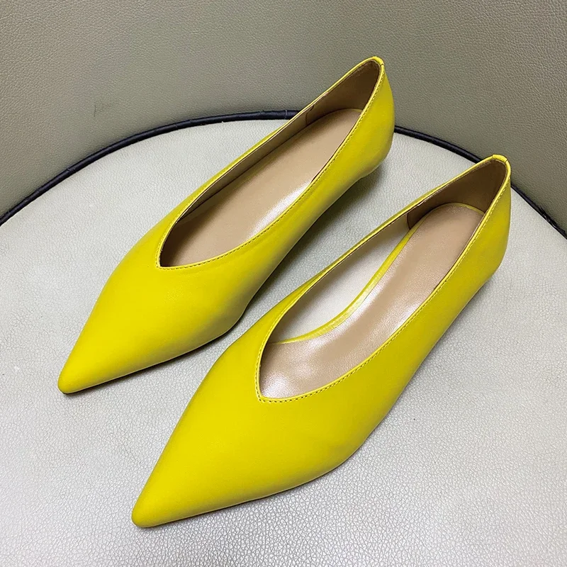 

2025 New Fashion Kitten Heels Pumps 3Cm Heel Slip On Shallow Solid Color Office & Career Shoes Cowhide Pointed Toe Flat Shoes