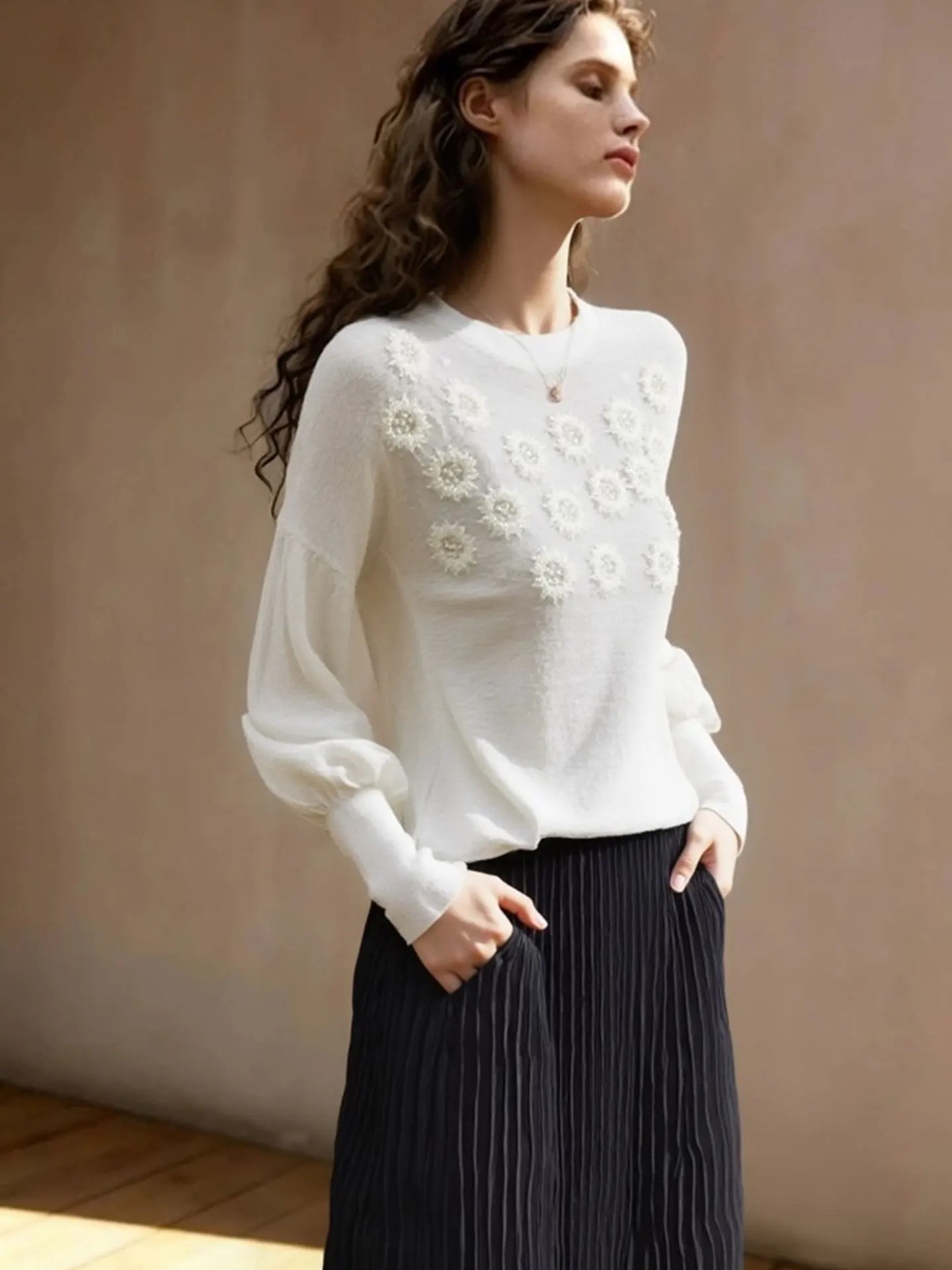 

Женский трикотажный топ с вышивкой и длинными рукавами, круглым вырезом, в корейском стиле, для повседневной носки, стандартный крой, весенняя модная коллекция