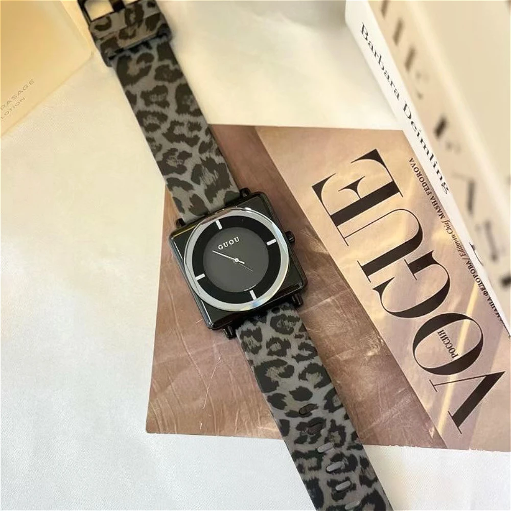 New Fashion Square Quartz Women\'s Watch  Mother-of-pearl Face Simple Belt Women\'s Wristwatch Leopard Print Silicone Strap Watch