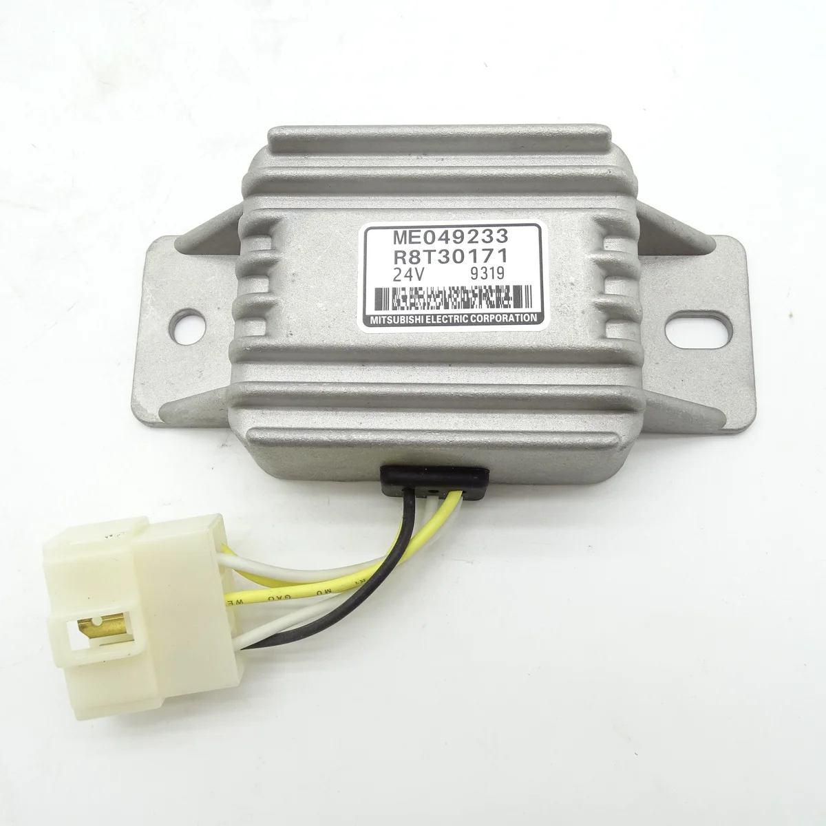 

Для ME049233 R8T30171 Реле безопасности 24 В E320C E312C Экскаватор